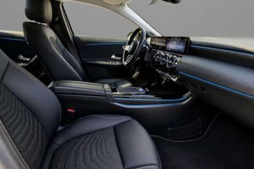 Mercedes Classe A 200 Premium Plus — photo 7