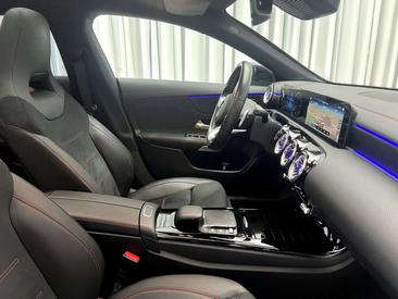 Mercedes CLA 200 AMG Line — photo 21