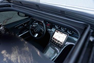 Mercedes Classe C 300 AMG Line — photo 12
