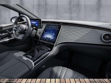 Mercedes EQE 350 Night Edition — photo 9