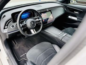 Mercedes Classe E 220 Night Edition — photo 7