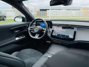 Mercedes Classe E 220 Night Edition — photo 11