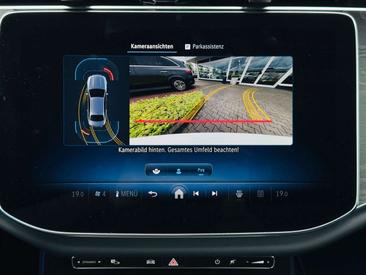 Mercedes Classe E 220 Night Edition — photo 18