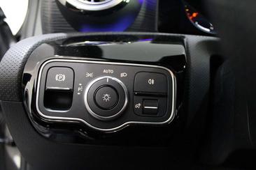 Mercedes Classe A 200 Night Edition — photo 11