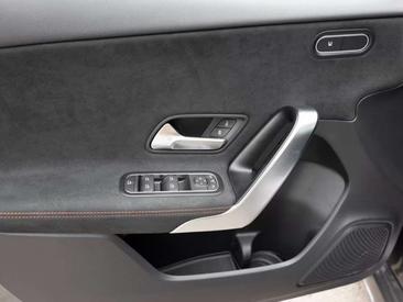 Mercedes Classe A 180 AMG Line — photo 11