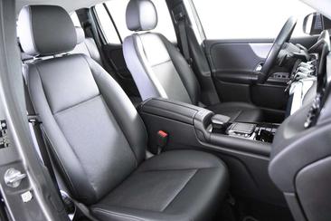 Mercedes GLB 200 — photo 3
