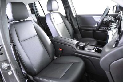 Mercedes GLB 200
