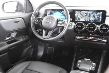 Mercedes GLB 200 — photo 11
