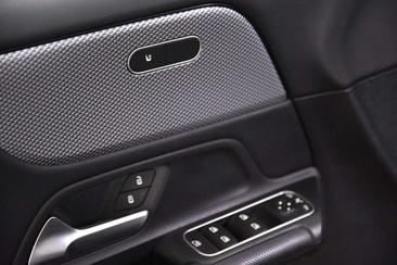 Mercedes GLB 200 — photo 22