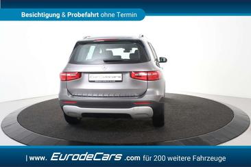 Mercedes GLB 200 — photo 25