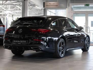 Mercedes CLA 180 AMG Line — photo 2