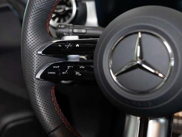 Mercedes CLA 180 AMG Line — photo 12