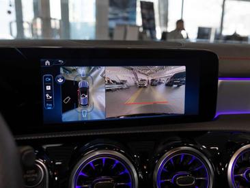Mercedes CLA 180 AMG Line — photo 17