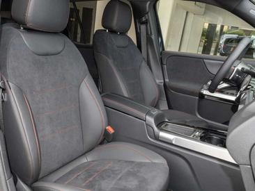 Mercedes GLB 180 — photo 4