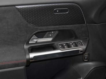 Mercedes GLB 180 — photo 14