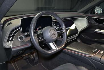 Mercedes Classe E 220 Night Edition — photo 17