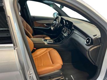 Mercedes GLC 400 AMG Line — photo 9