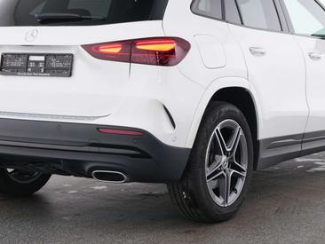 Mercedes GLA 250 AMG Line — photo 4