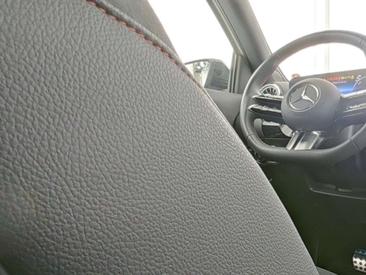 Mercedes GLA 250 AMG Line — photo 8