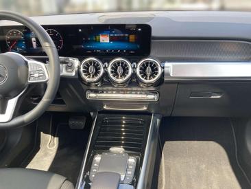 Mercedes GLB 200 Progressive — photo 11
