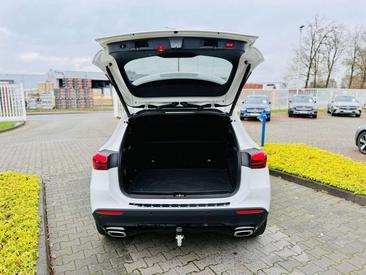 Mercedes GLA 200 Night Edition — photo 6