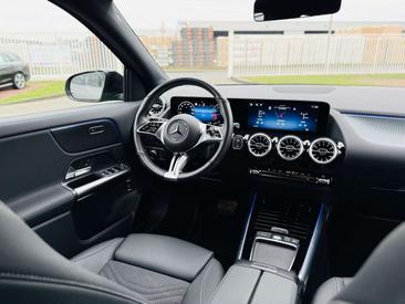 Mercedes GLA 180 Night Edition — photo 11