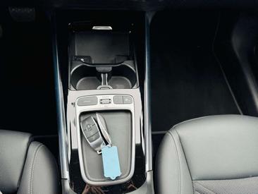 Mercedes GLA 200 Night Edition — photo 16