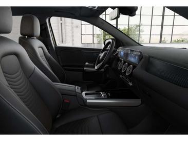 Mercedes GLA 200 Night Edition — photo 7