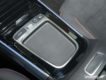 Mercedes GLB 220 — photo 23