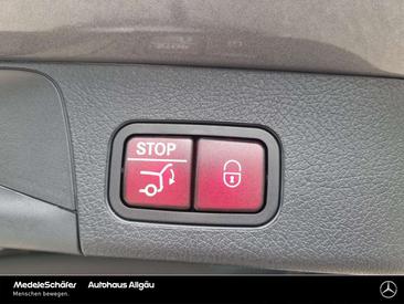 Mercedes GLB 220 Night Edition — photo 11