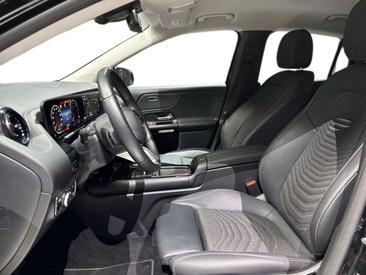 Mercedes GLA 180 — photo 10