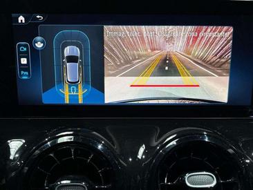 Mercedes GLA 180 — photo 12