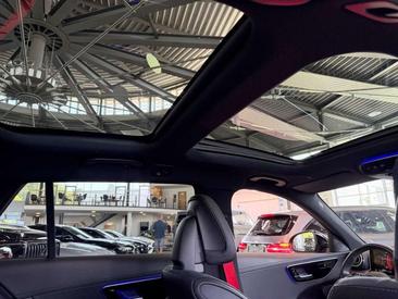 Mercedes Classe C 300 Night Edition — photo 6