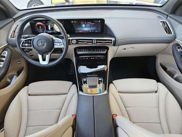 Mercedes EQC 400 — photo 9