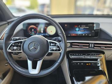 Mercedes EQC 400 — photo 14