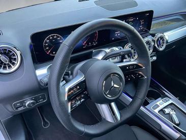 Mercedes GLB 220 — photo 9