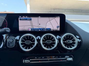 Mercedes GLA 200 Night Edition — photo 23