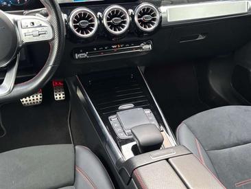 Mercedes GLB 200 — photo 7