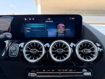 Mercedes GLA 200 Night Edition — photo 26
