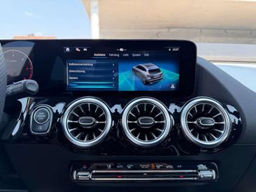 Mercedes GLA 200 Night Edition — photo 28