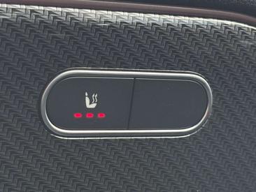 Mercedes GLB 200 — photo 15