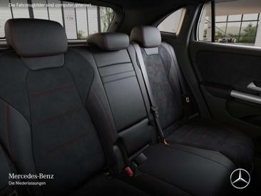 Mercedes GLA 180 Night Edition — photo 11