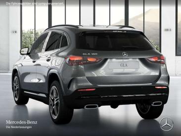 Mercedes GLA 180 Night Edition — photo 19