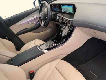 Mercedes EQC 400 AMG Line — photo 14