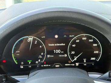 Volkswagen Touareg EHybrid 4Motion R — photo 35