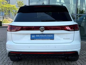 Volkswagen Touareg EHybrid 4Motion R — photo 43