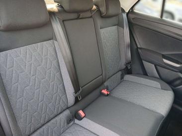 Volkswagen T-Roc TSI Move — photo 8