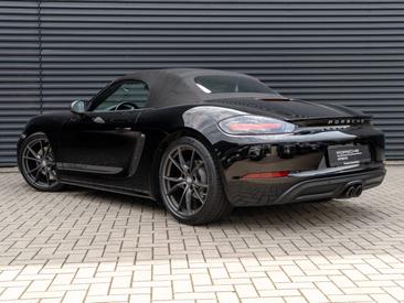 Porsche 718 type 982 Boxster T — photo 3