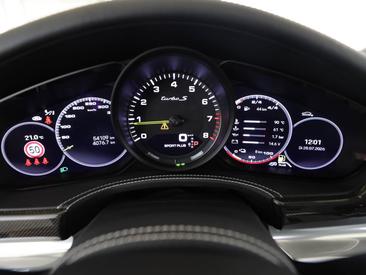 Porsche Panamera II ph2 Turbo S E-Hybrid — photo 19