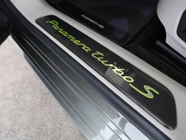 Porsche Panamera II ph2 Turbo S E-Hybrid — photo 27